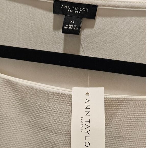 NWT Ann Taylor Square Neck Short Sleeve Top Size XS - Picture 4 of 5